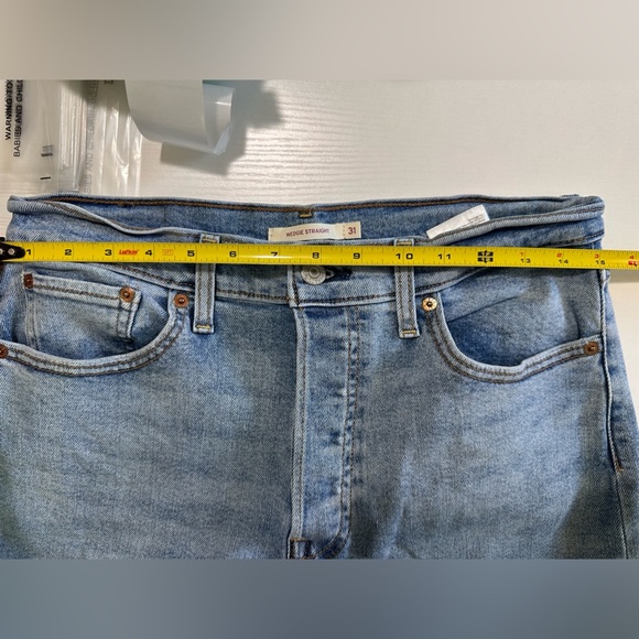 Levi's Blue Wedgie Straight Fit Jeans  Distressed size 31 (12ish) #1881 - Picture 3 of 7